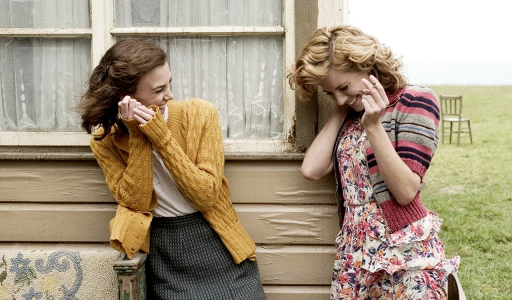 Sienna rocks the style in The Edge of Love