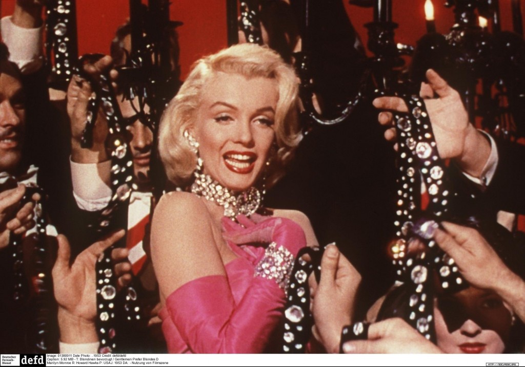 T: Blondinen bevorzugt / Gentlemen Prefer Blondes D: Marilyn Monroe R: Howard Hawks P: USA J: 1953 DA: - Nutzung von Filmszenebildern nur bei Filmtitelnennung und/oder in Zusammenhang mit Berichterstattung ueber den Film. Originaldateiname: 416788.JPG JADIS BildID: 416788