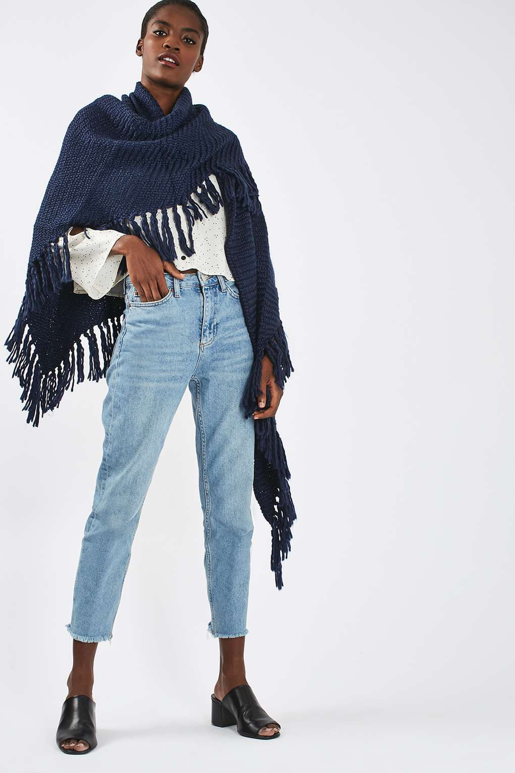 Knit Tassel Wrap Was £28.00 Now £12.00Click to visit Topshop